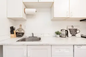 Essentialist Haven | Perfect Pit-Stop | Unit B - Image 2