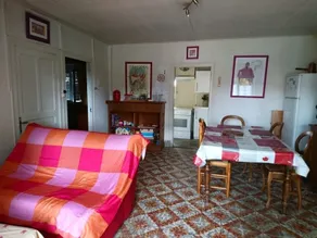 Family complex - Image 3