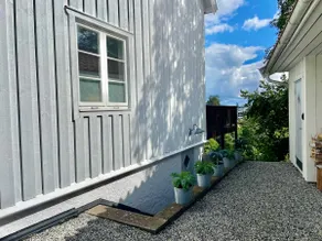 Cozy basement apartment with nice view (without TV) - Image 3