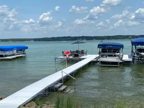 Beautiful Lake Front Home in Culver - Image 3