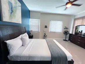 Modern 1BR Condo in Kingston - Image 3