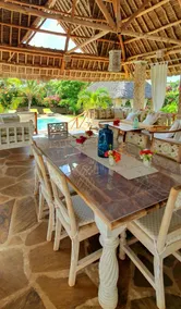 Elegant and exclusive just a few steps from the sea - Image 2
