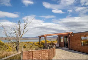 Cosy cabin by the Sea + wifi + Dog friendly - Image 2