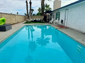 Heated Pool *Spacious home 7MINS to airport - Image 2