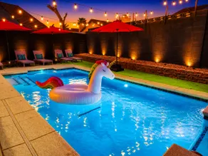 Diamond Class Luxy Villa with FREE Heated Pool - Image 4