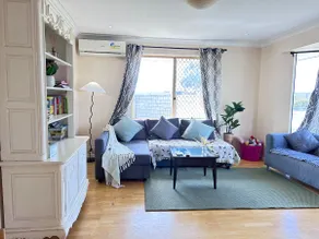 Pet friendly home near Adventure World Fiona Murdoch - Image 2