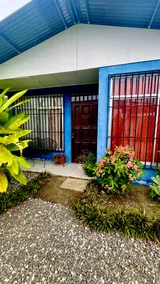 Blue House with Pool and Air-Conditioning - Image 5