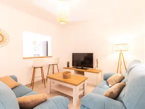 Fantástica casa con piscina privada, jardín y wifi - Image 2