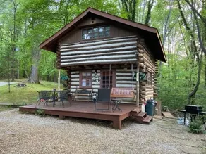 \"The Hawk Nest\" cabin on Tims Ford Lake - Image 3