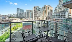Central condo in heart of Liberty Village +parking - Image 3