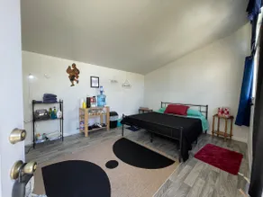 Cheerful 2 BR Cabin with Fire pit. - Image 5