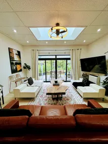 Private 1 bed/1.5 bath in-law suite in a house! - Image 2