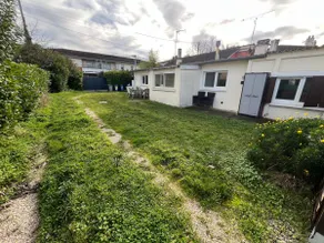 House with garden, parking & air conditioning - Image 4