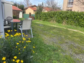 House with garden, parking & air conditioning - Image 3