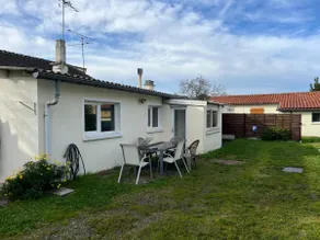 House with garden, parking & air conditioning - Image 2