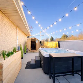 Mile-High Haus, Hot Tub, Sauna, Games, Sleeps 16! - Image 2