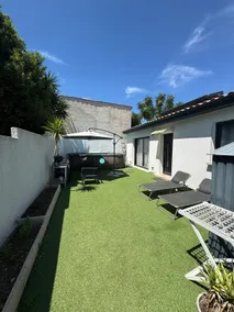 Charming house with swimming pool - Image 2