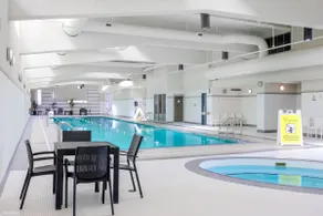 Downtown Luxurious 2BD|Pool |Parking|Hot Tub|Sauna - Image 2