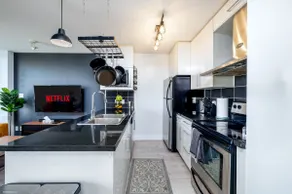 Downtown Luxurious 2BD|Pool |Parking|Hot Tub|Sauna - Image 5