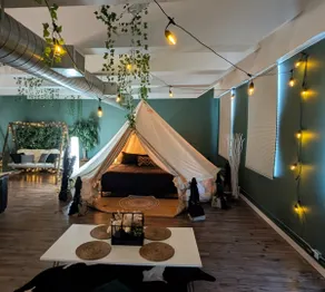 Cozy Boho Indoor Glamping | Rogers | Free Parking - Image 3