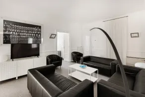 Enjoy apartment luxury in Rome - Image 5