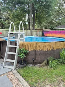 Pet Friendly & Convenient 2 Bedroom with private fenced in yard and Hottub  - Image 2