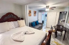 Beautiful Private Studio 123 - Image 4