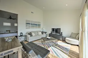 Modern Cedar Creek Lake Retreat w/ Panoramic View! - Image 5