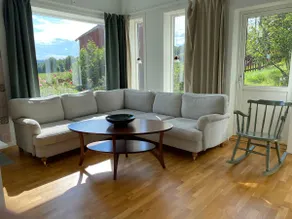Cozy house in a rural setting - Image 2