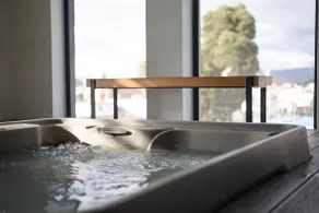 72Hub By Jalo | Cozy Apt - Study Area, Gym & Pool - Image 5