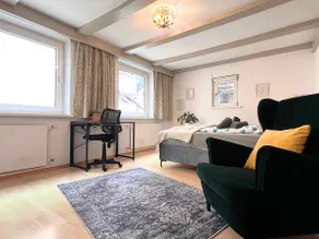 Nice place right in the center with terrace - Image 2