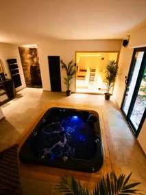 Wellness getaway with private hot tub in the 35 - Image 5