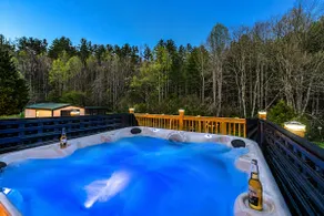 *Cabin* Dog Friendly|CreekFront|FirePit|HotTub - Image 3
