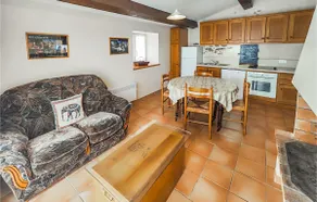 Awesome home in Cabrerolles - Image 4