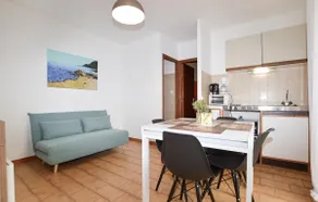1 Bedroom Amazing Apartment In Monticello - Image 2