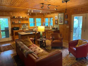 Classic Plush Cabin, Hot Tub, View, Discount, Pets - Image 4