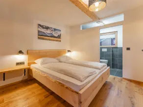 Highly equipped apartment - Image 3