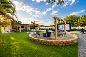 Arena Luxe Villa • Gym | Cinema | Terrace - Image 5
