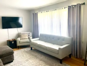Tranquil Home in Beautiful Setting - Image 3