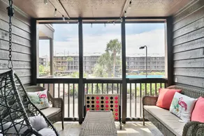 Beach & Nightlife 3BR/2.5 BA  service dog friendly   - Image 5