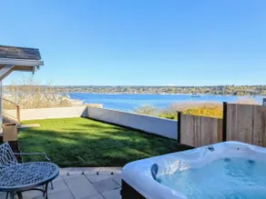 Waterview 4BR Home w/Hot Tub, Spa Bath & Game Room - Image 2