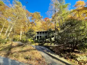 Cashiers Cottage - central location, 5 min to downtown, dog-friendly - Image 5