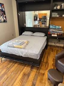 Studio apt w/ great outdoor space - Image 4