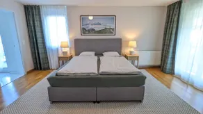 Spacious, rural and close to the airport - Image 3