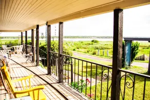 Oceanfront ”Funky” resort with pool! One of a kind - Image 4