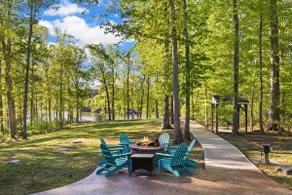 Gorgeous Waterfront Retreat 11 bed hot tub firepit - Image 5