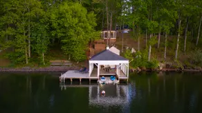Gorgeous Waterfront Retreat 11 bed hot tub firepit - Image 3
