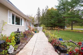 Cozy 2BR Retreat • King Bed + Hot Tub • Near Utica - Image 5