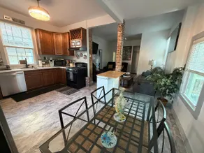 Cozy Vacation Home Parking 5mi OTR sleep 8 Concert - Image 2