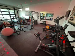 Exclusive Private Resort Cold Plunge GYM Sauna Spa - Image 3